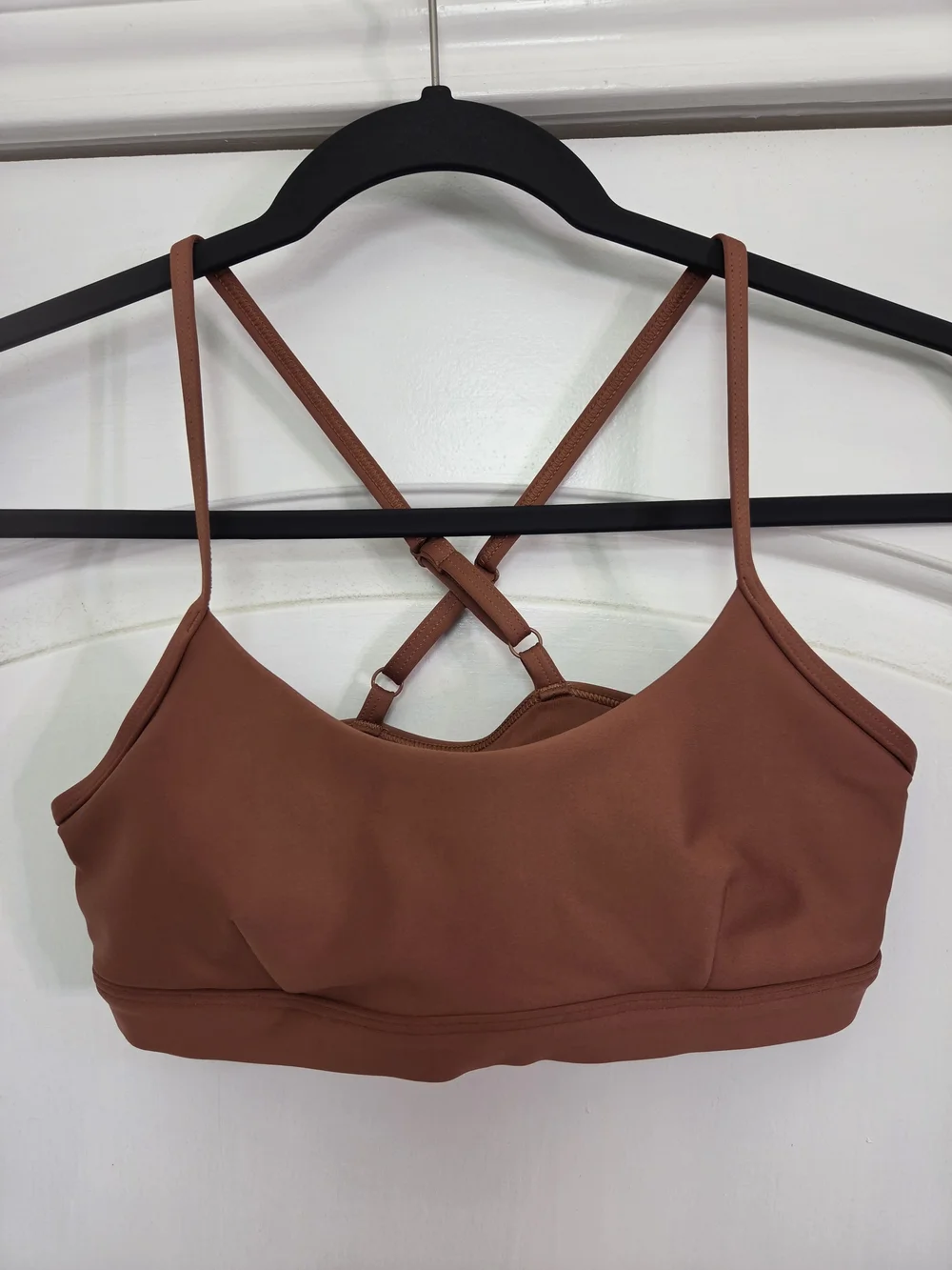 Alo Yoga Airlift Intrigue Bra – Size Small – Brown / Rust